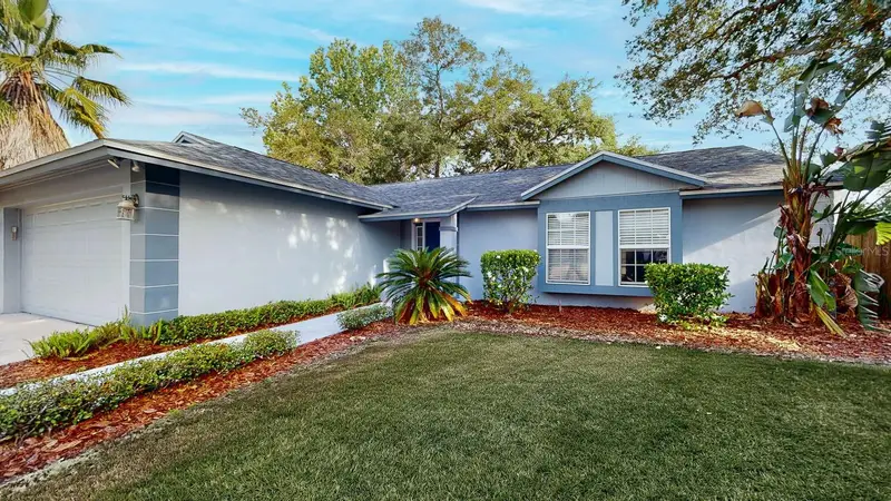 17628 Whistling Ln, FL
