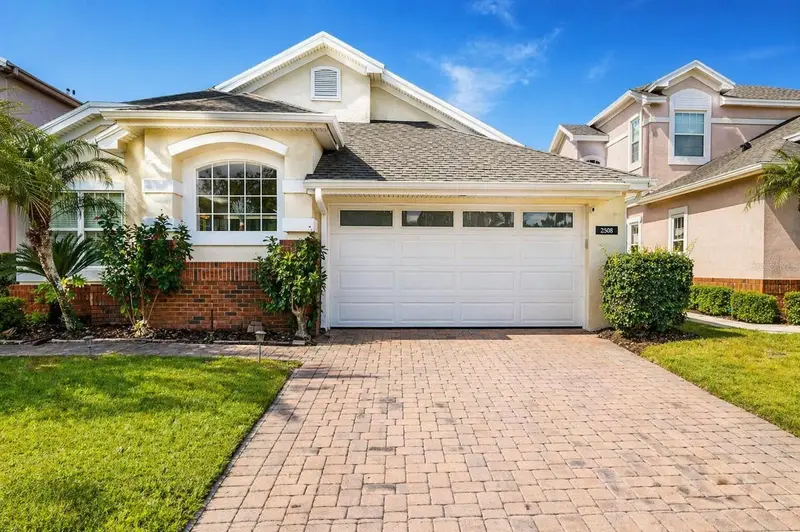 2508 Clarinet Dr, FL