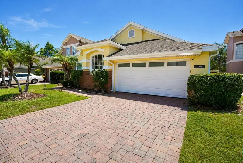 2508 Clarinet Dr, FL