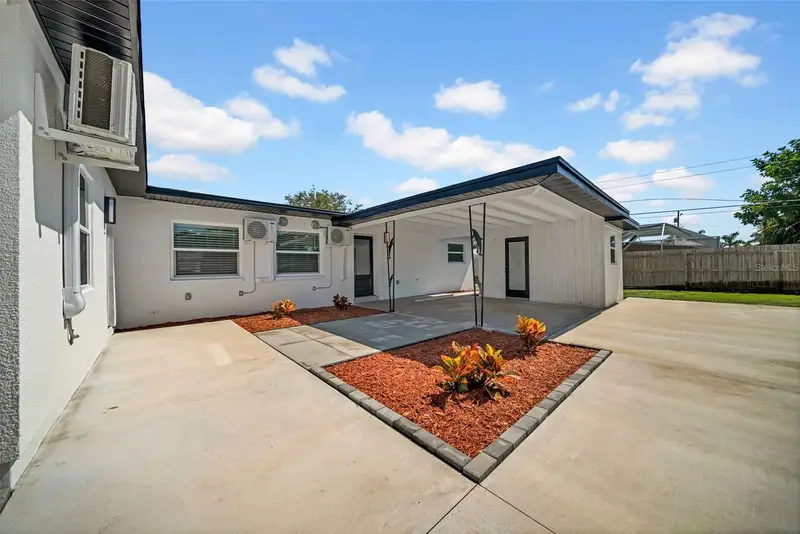 6855 Gulf Winds Dr, FL