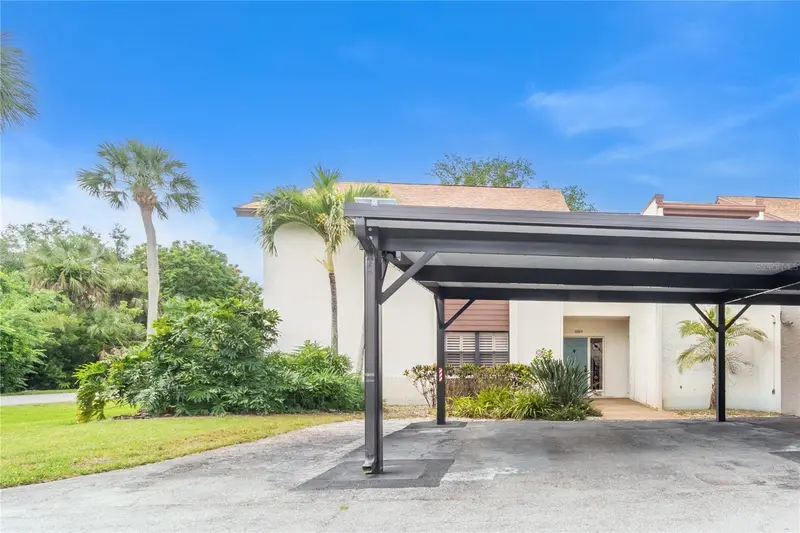 6064 Fairway Ln #1512, FL