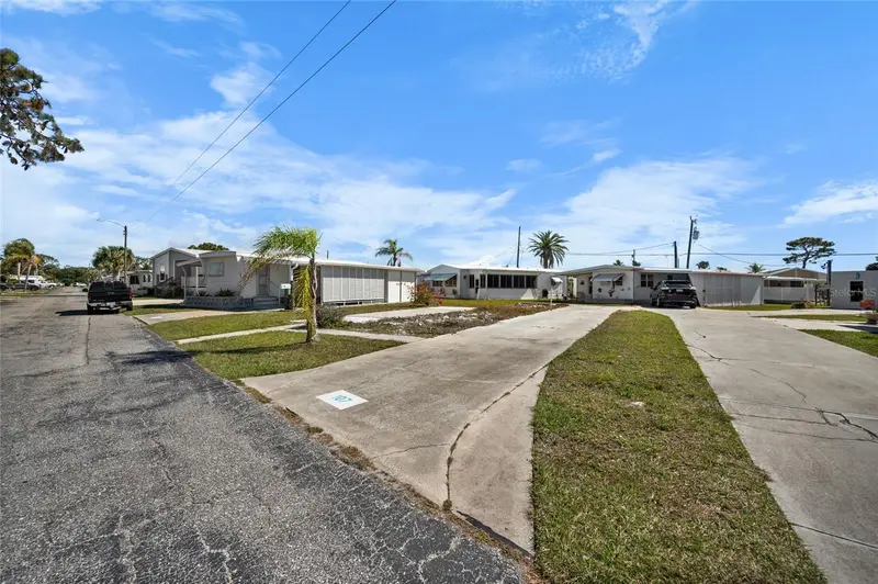 1891 Englewood Rd #107, FL