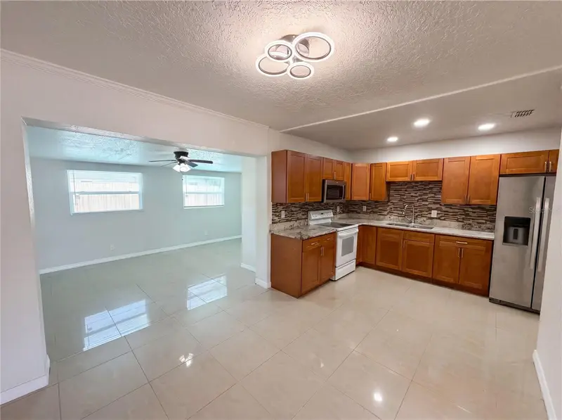 15525 Bedford Cir E, FL