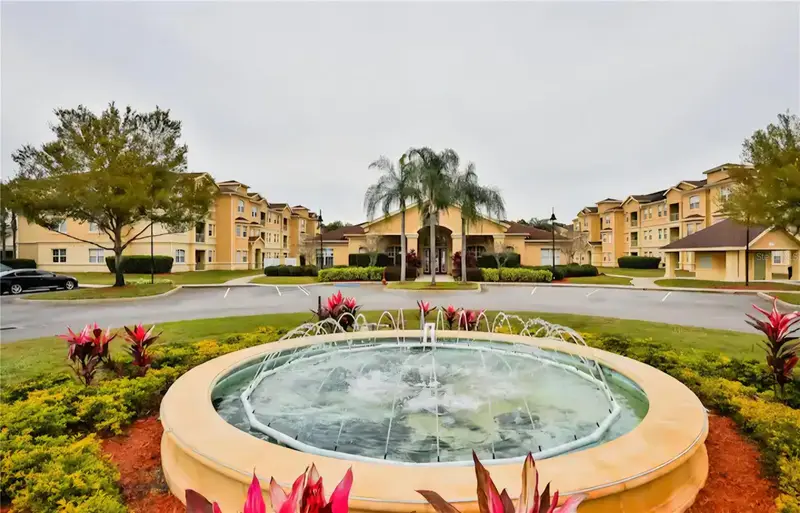 818 Terrace Ridge Cir #818, FL