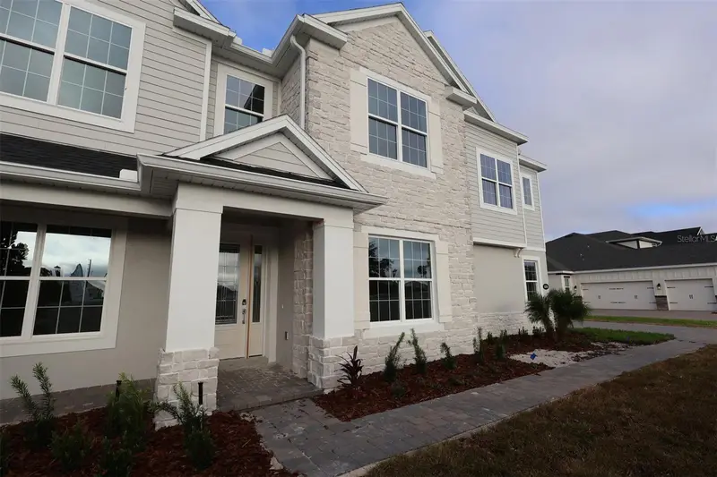 2568 Hawks Overlook, FL