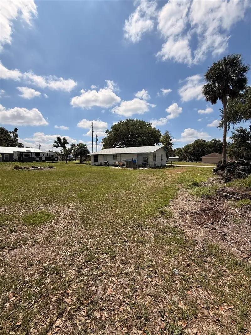 222 4th St W, FL