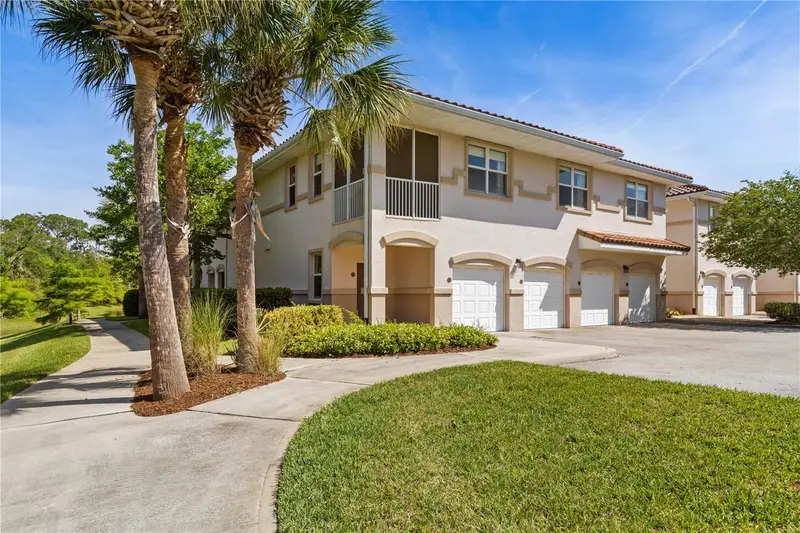 80 Riverview Bnd S #821, FL