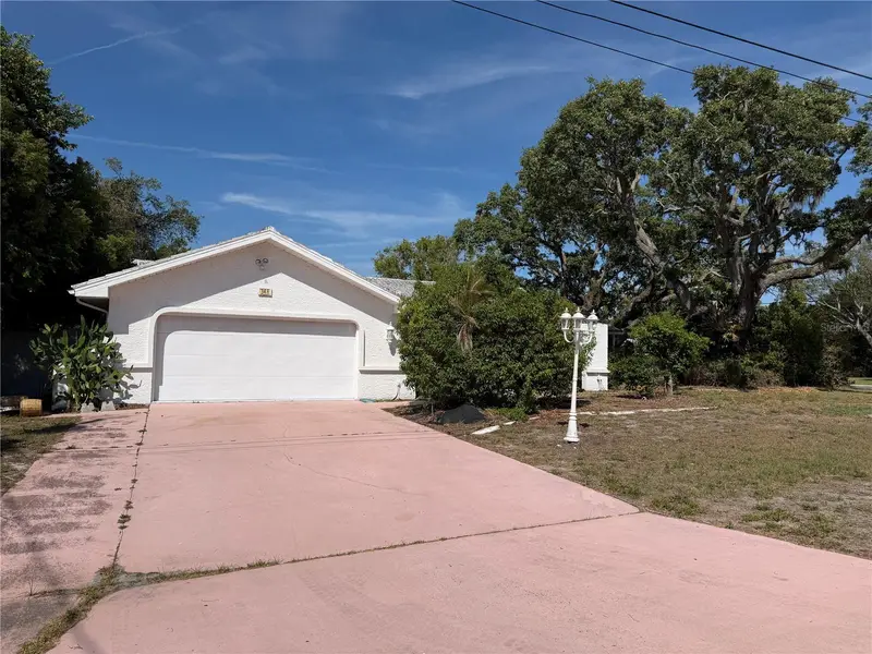 348 Hampshire Ave, FL