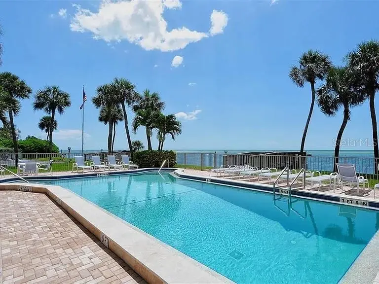 4822 Ocean Blvd #3d, FL