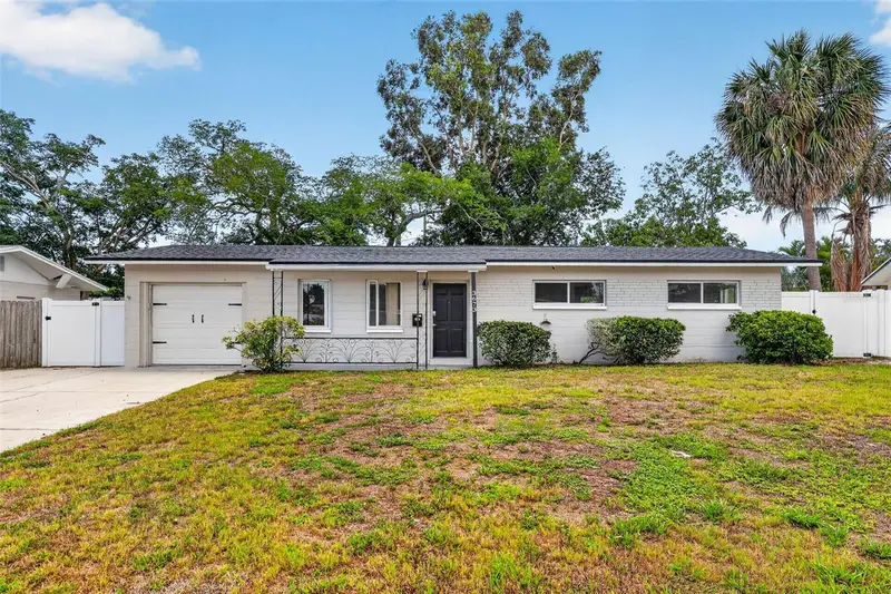 3673 Searobin Dr Se, FL