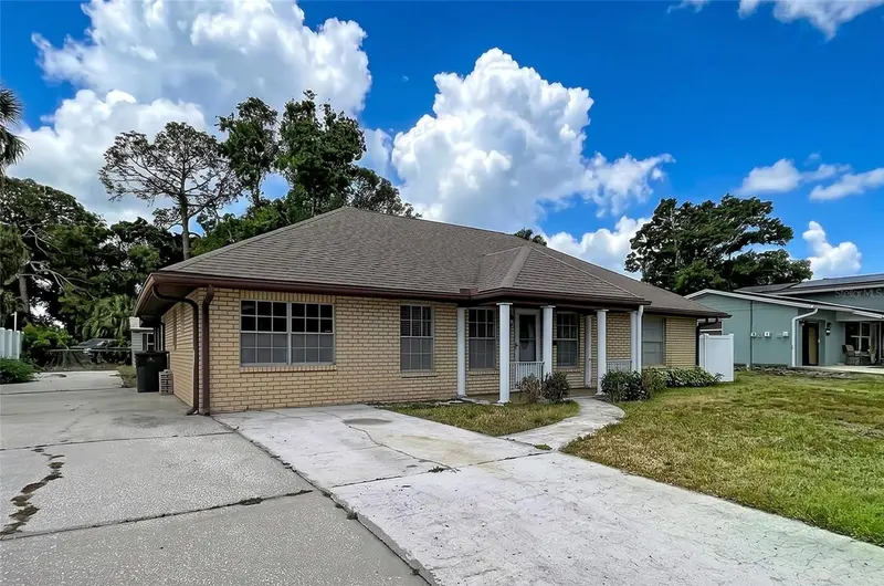 7706 W Elm St, FL