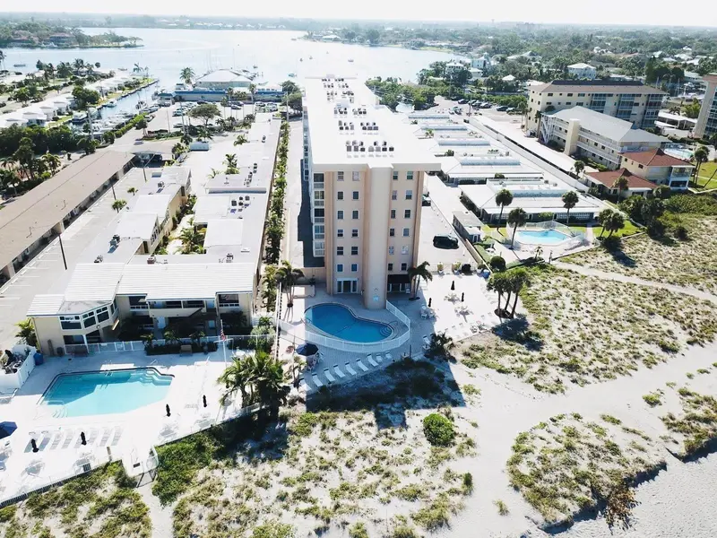 1255 Tarpon Center Dr #612, FL