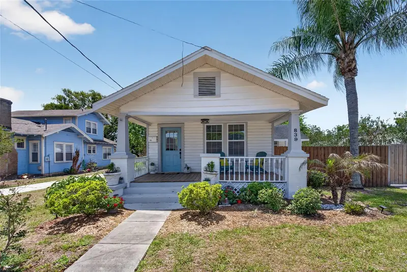 839 E Lime St, FL