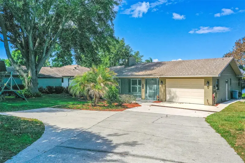 715 S Lakeside Ter, FL