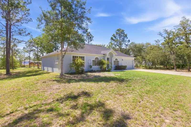 18063 Parrot Rd, FL