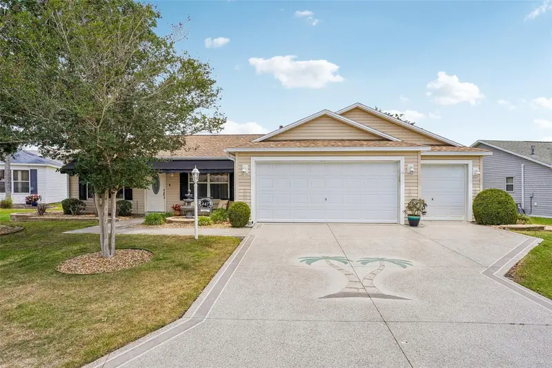 447 Foster Pl, FL