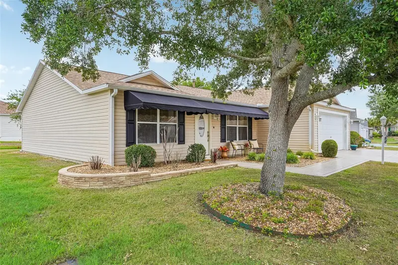 447 Foster Pl, FL