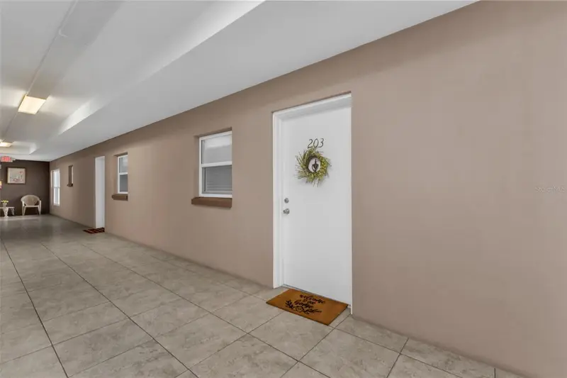 3100 Harbor Blvd #203, FL