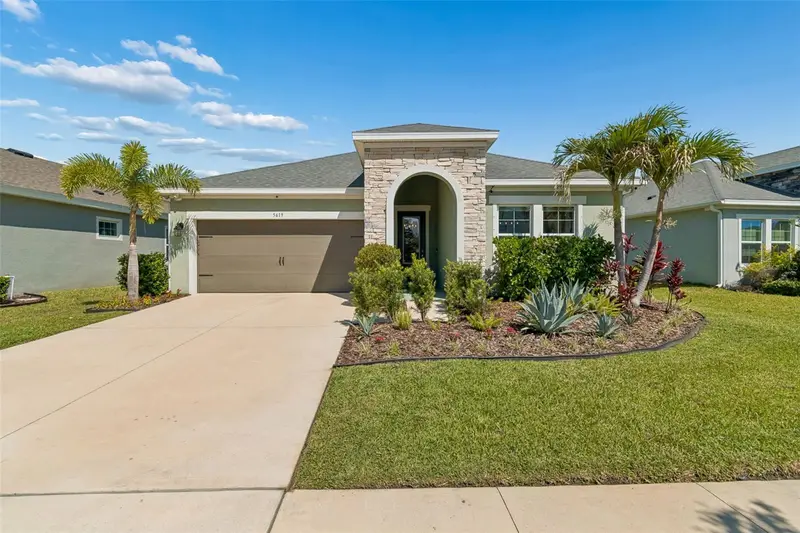 5619 Silver Sun Dr, FL