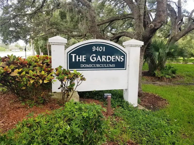 218 Dogwood Cir #218, FL