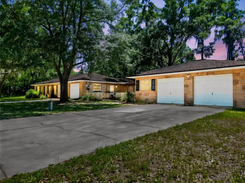 18202 Oakdale Rd, FL