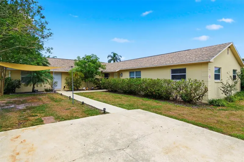 3052 Park Ln #B, FL