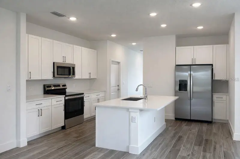 310 Elena Lavin Cir, FL