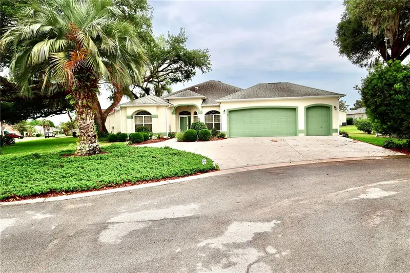 532 Carrera Dr, FL