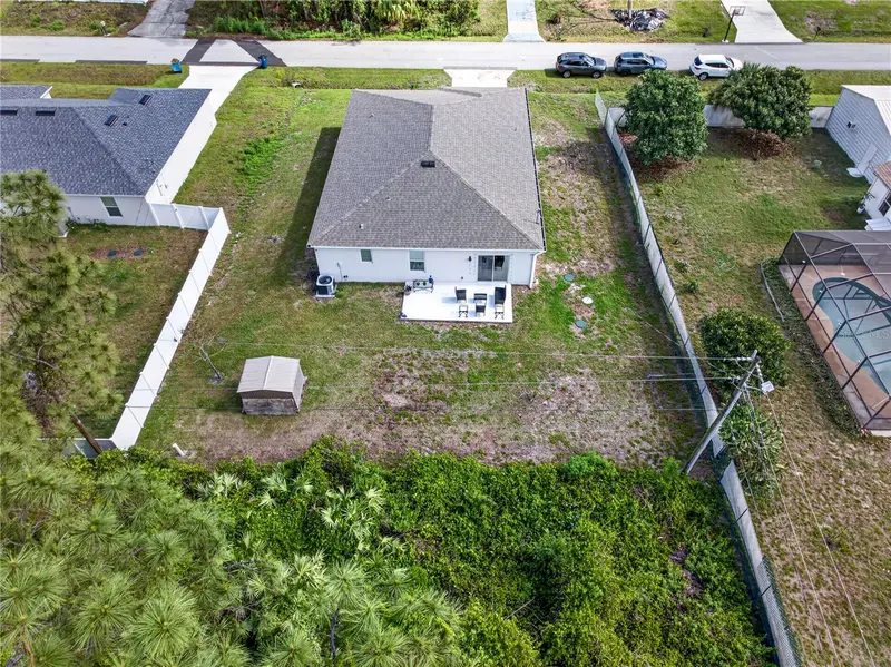180 Dolphin St Se, FL