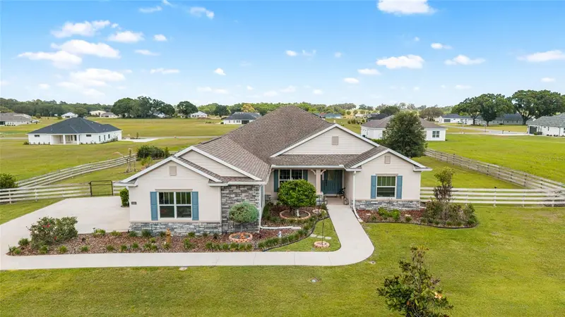 1983 Nw 79th Loop, FL