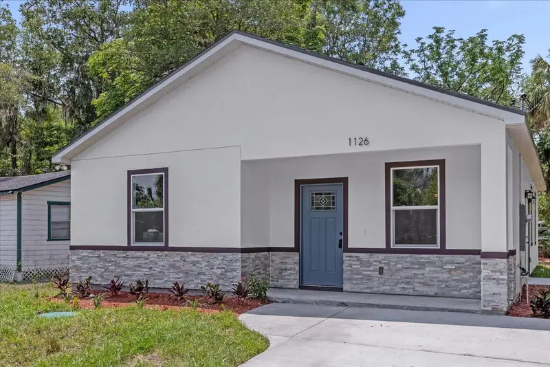 1126 S Thompson Ave, FL
