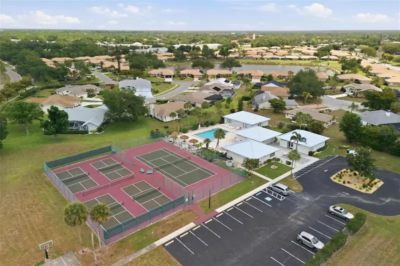 3016 Sail Pointe Cir #4a, FL