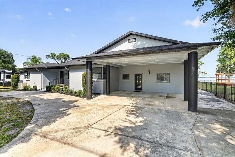 32739 Lake Eustis Dr, FL