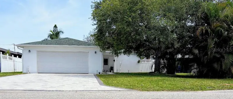 1549 Delaware Ave Ne, FL