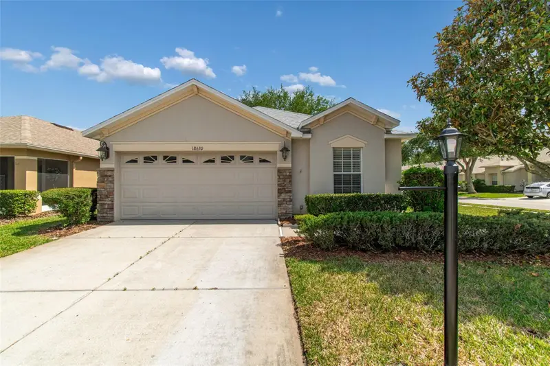18630 Rolling Hills Loop, FL