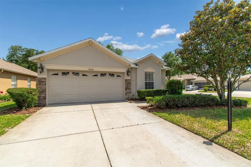 18630 Rolling Hills Loop, FL