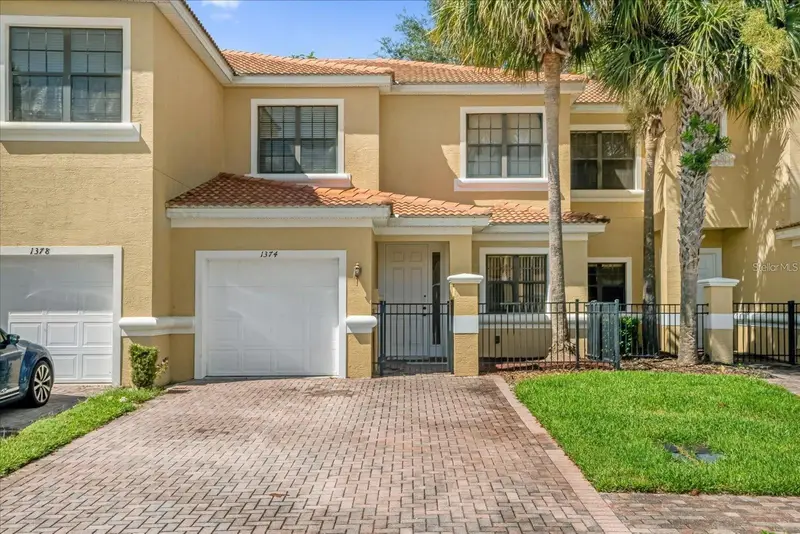 1326 Clove Dr, FL