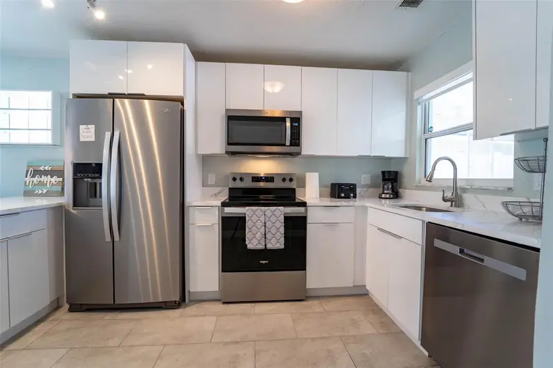 4825 Floramar Ter, FL