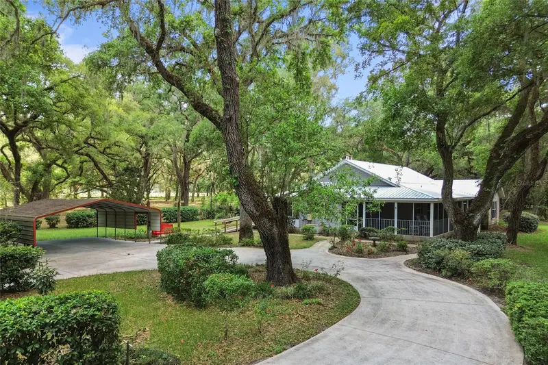 1153 Cr 722, FL