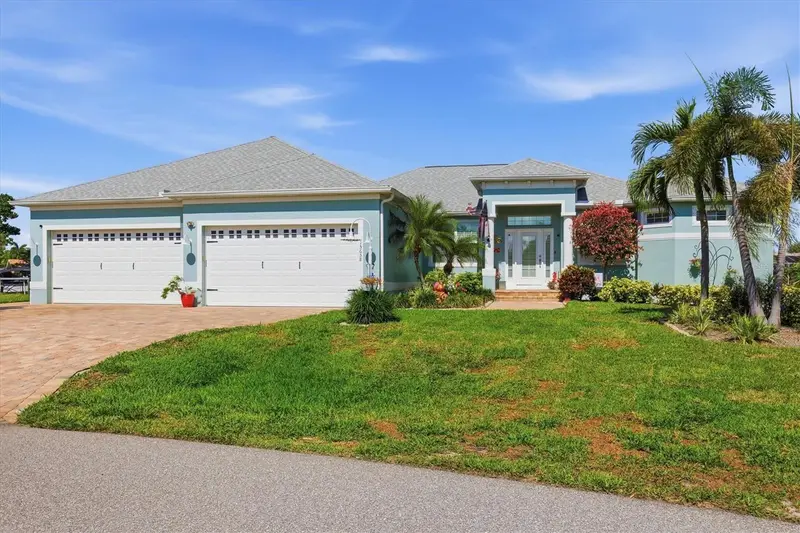 15658 Applewhite Cir, FL