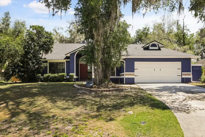 313 Bahia Cir, FL