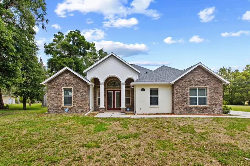 3049 W Laurel St, FL