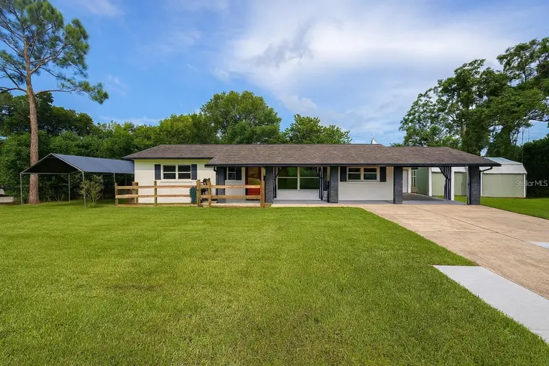 2304 Country Club Rd, FL