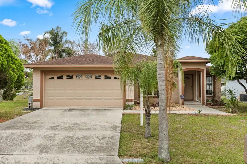 329 Lake Daisy Loop, FL