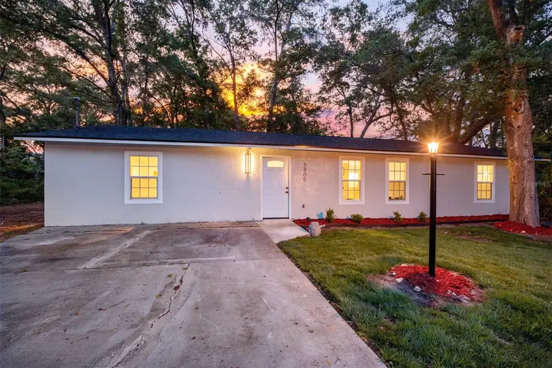 5805 Nw 16th St, FL