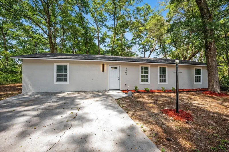 5805 Nw 16th St, FL