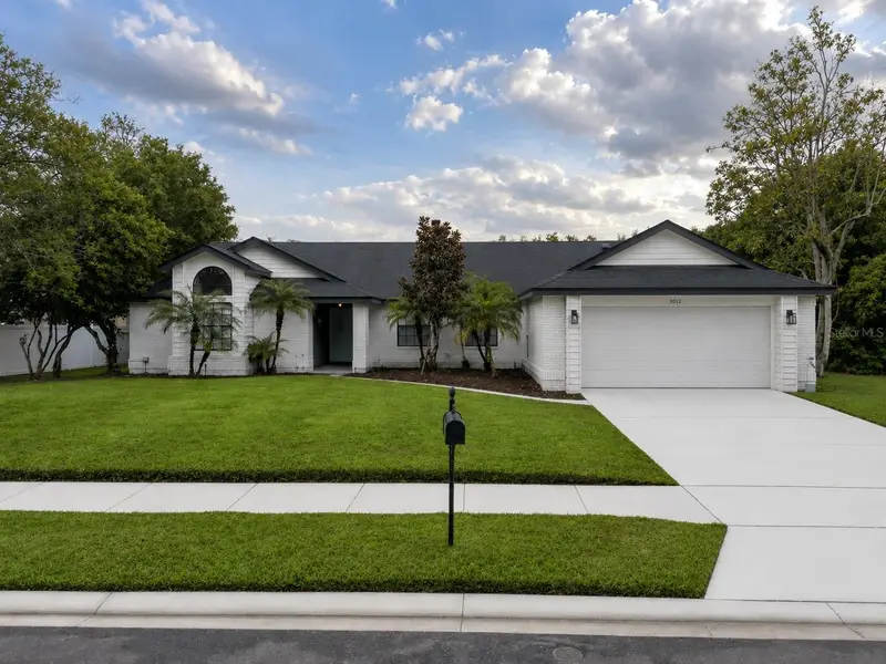 1012 Willa Lake Cir, FL
