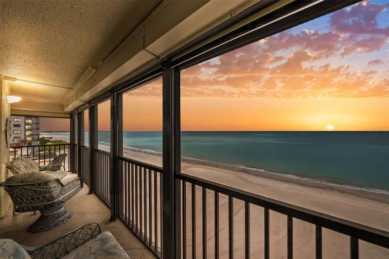 15400 Gulf Blvd #401, FL