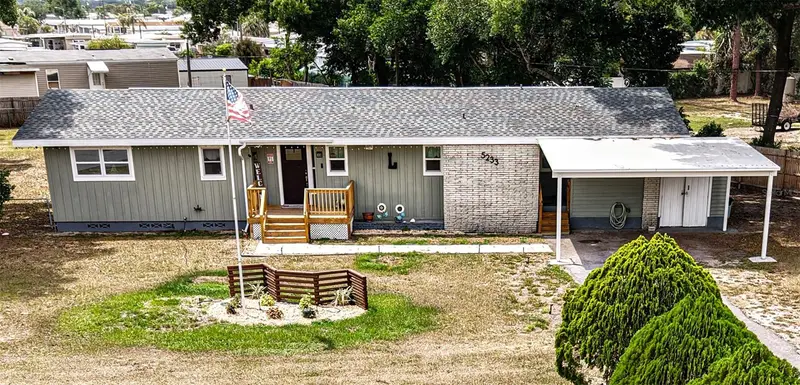 5233 Hill Dr, FL