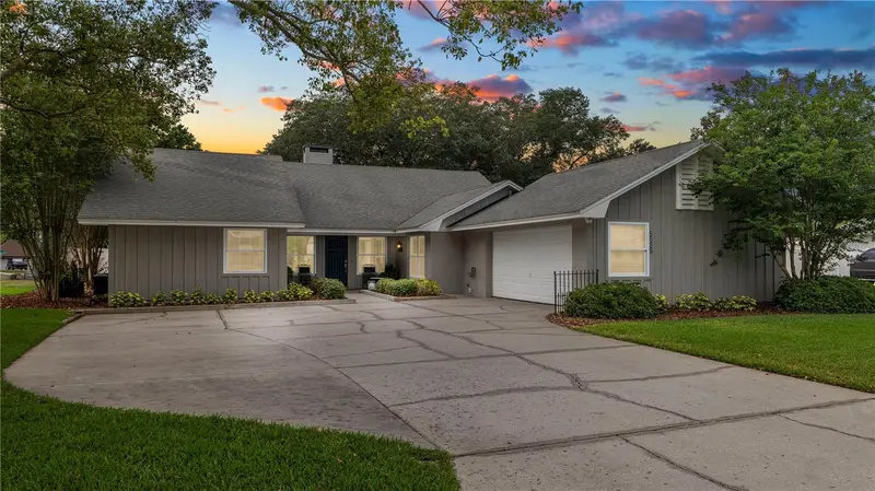 5525 Club Hill E, FL